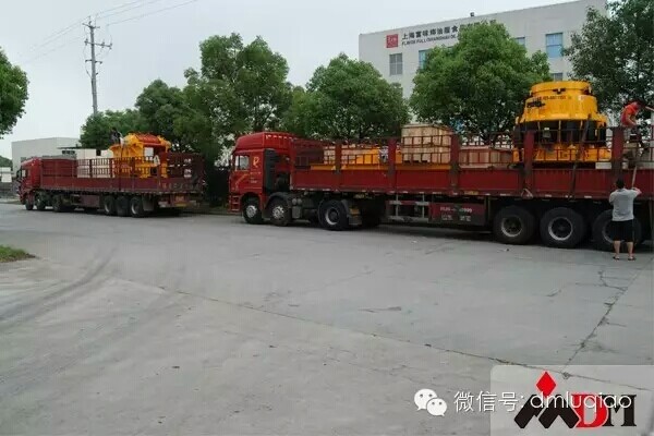 上海東蒙路橋機(jī)械有限公司-500t/h內(nèi)蒙古生產(chǎn)線發(fā)貨現(xiàn)場